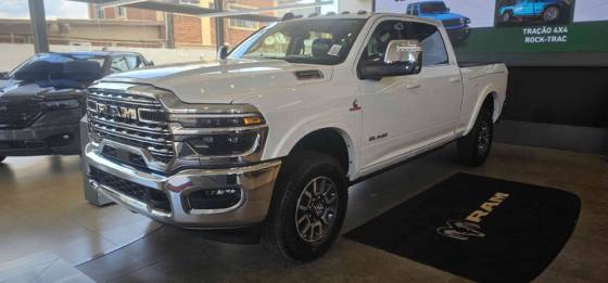 RAM 3500 6.7 I6 TURBO DIESEL LIMITED LONGHORN CD 4X4  AUTOMÁTICO